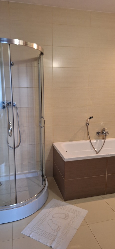 Comfort Quadruple Room - Photo 4