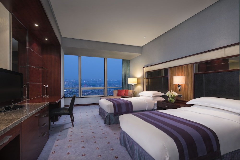 Standard Room, 1 King Bed - Photo 4