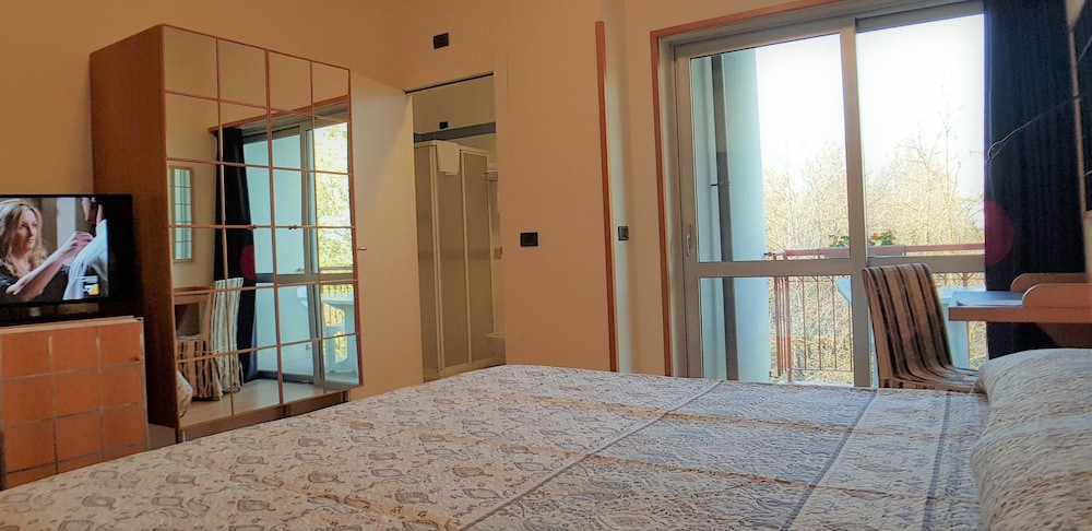 Superior Double Room Single Use photo 2