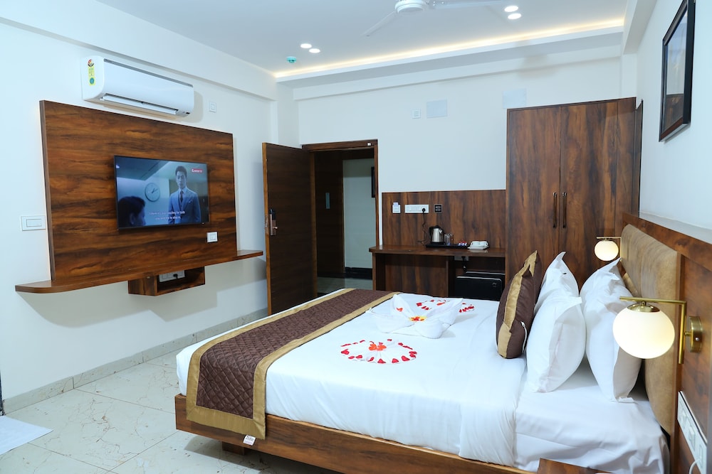 Deluxe Room - Photo 11