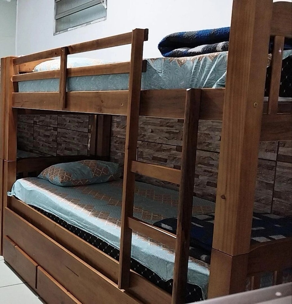Twin Room, 2 Twin Beds, Shared Bathroom photo 1