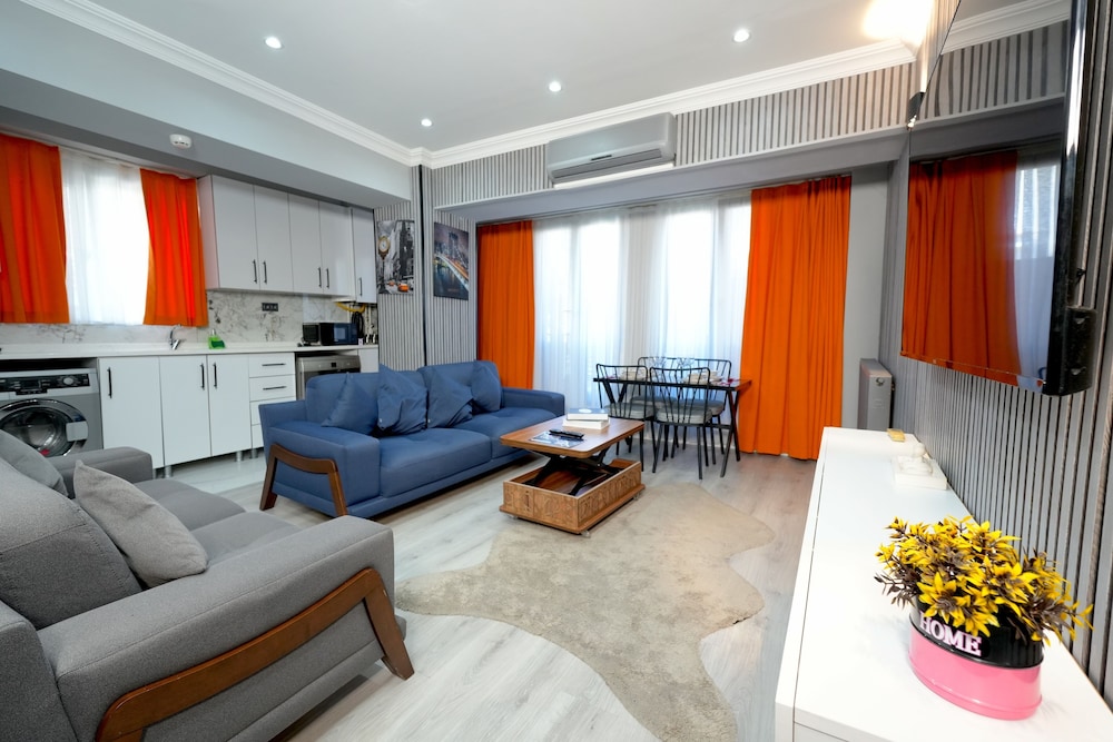 Family Apartment, 2 Bedrooms, Balcony, Garden View photo 3