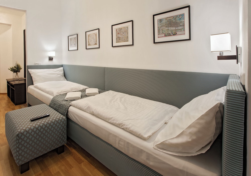 Basic Quadruple Room, Courtyard View