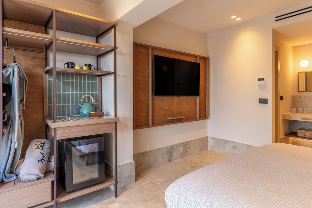 Innside Room Sea View - Photo 8