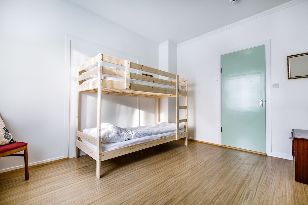 4 Person Bunk Bed photo 3