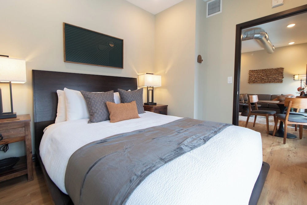 Premium Apartment, 1 Queen Bed with Sofa bed, Non Smoking, Kitchen photo 2