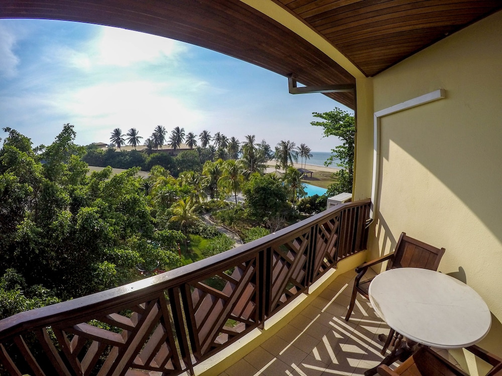 Garden Sea View Twin (Partial View) - Photo 5
