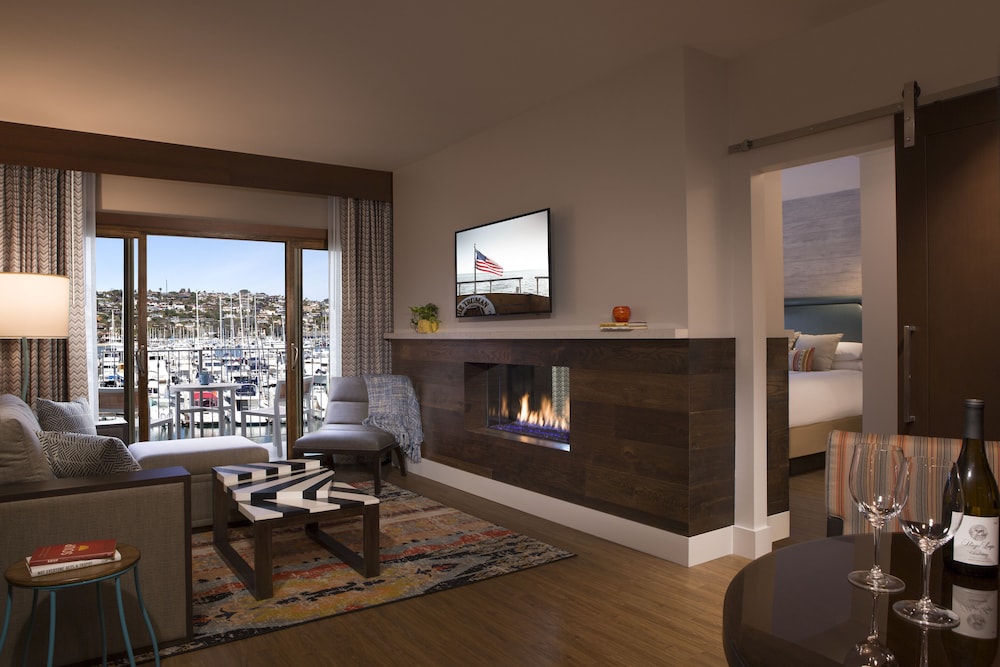 Waterview One Bedroom Suite photo 2