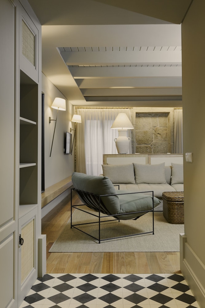Suite - Photo 4
