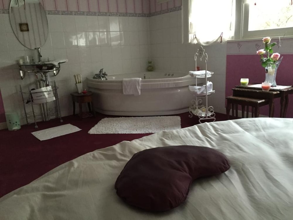 Deluxe Suite photo 3