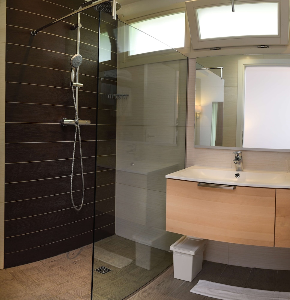 Suite, 1 King Bed, Non Smoking, Kitchenette (Living Room;Sofabed is a double bed) photo 3