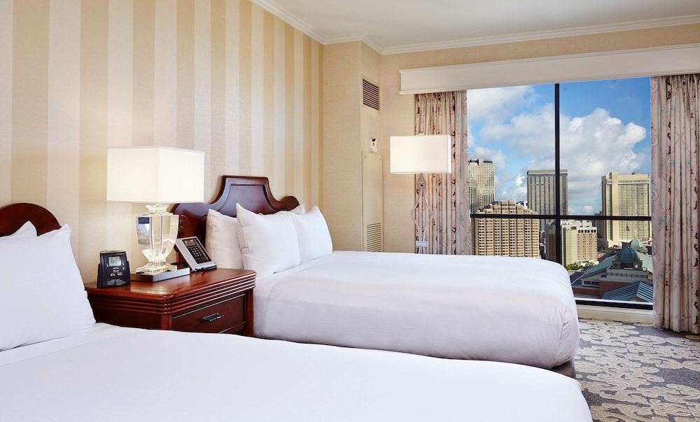 Room, 2 Queen Beds, Accessible, City View (Hearing) - Photo 1