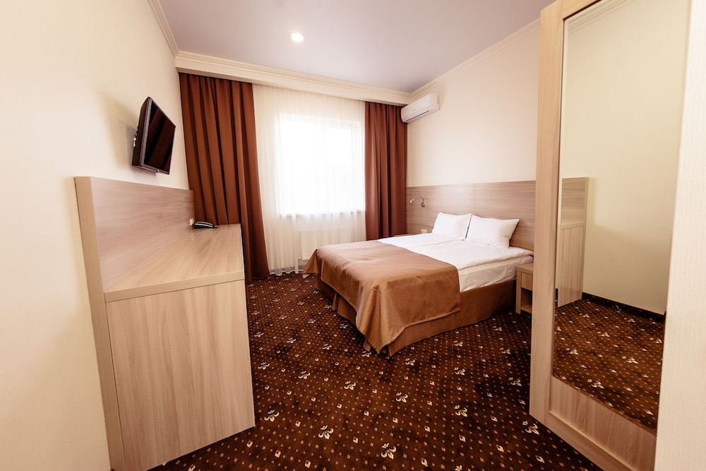 Standard Double or Twin Room photo 1