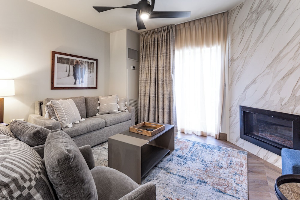 Superior Condo, 1 Bedroom, Balcony photo 1