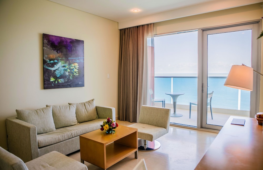 Junior Suite, 1 King Bed, Sea View - Photo 4