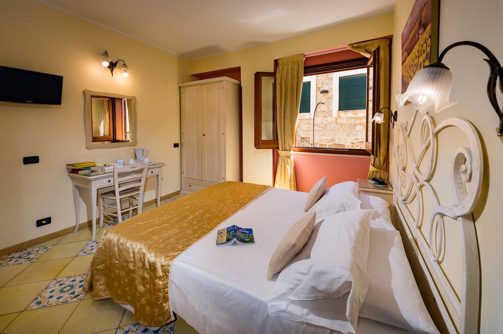 Classic Room - Photo 1