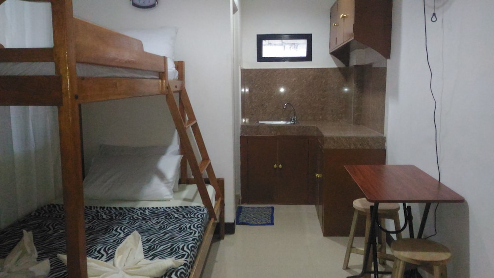 Triple Room (1 Bunk Bed) photo 1