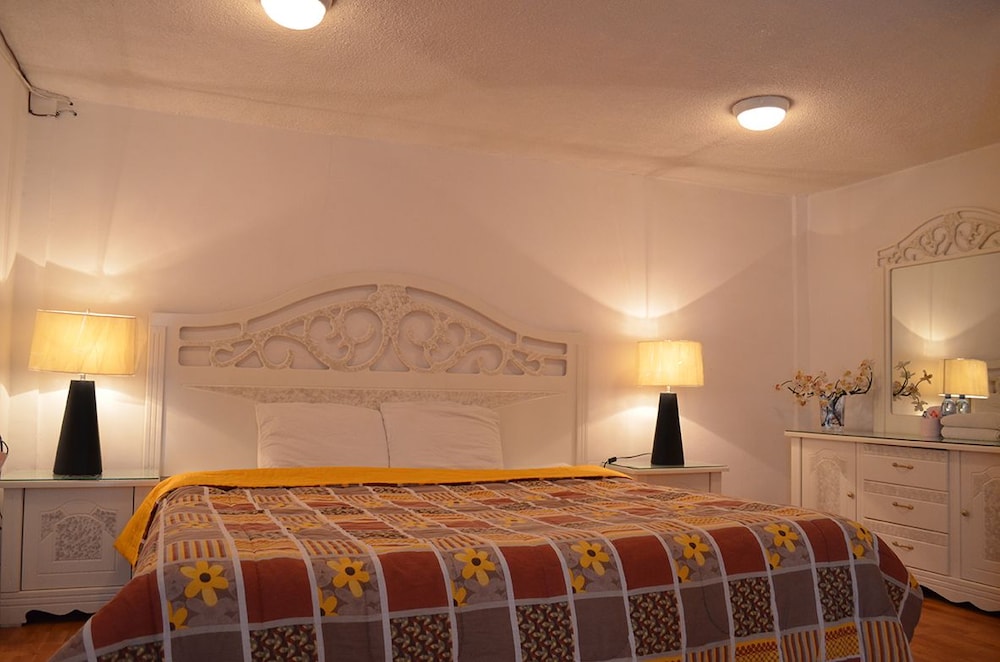 Standard Room, 2 Double Beds, Private Bathroom