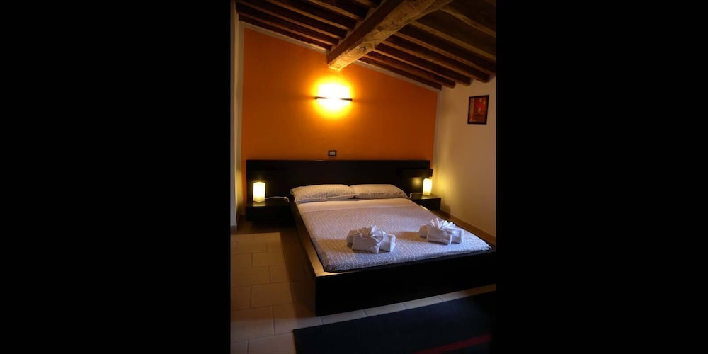 Traditional Duplex, 2 Bedrooms (Acacia) photo 1