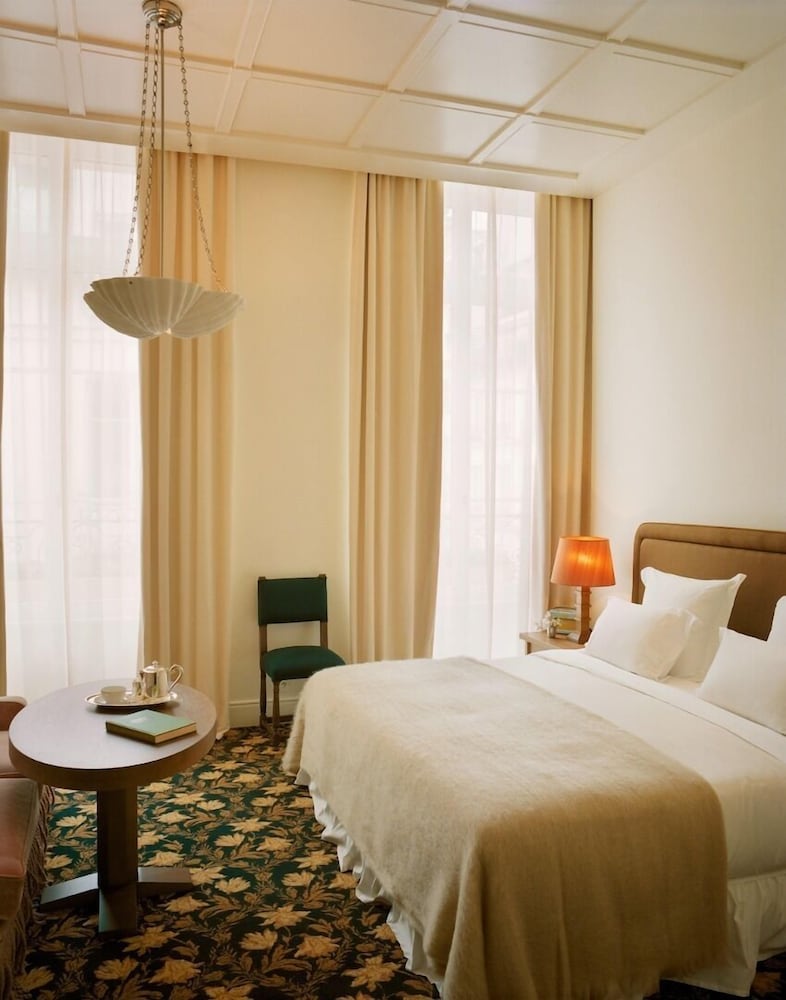 Premier Double Room, Bathtub photo 1