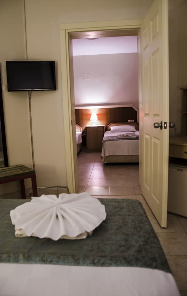 Standard Twin Room photo 2