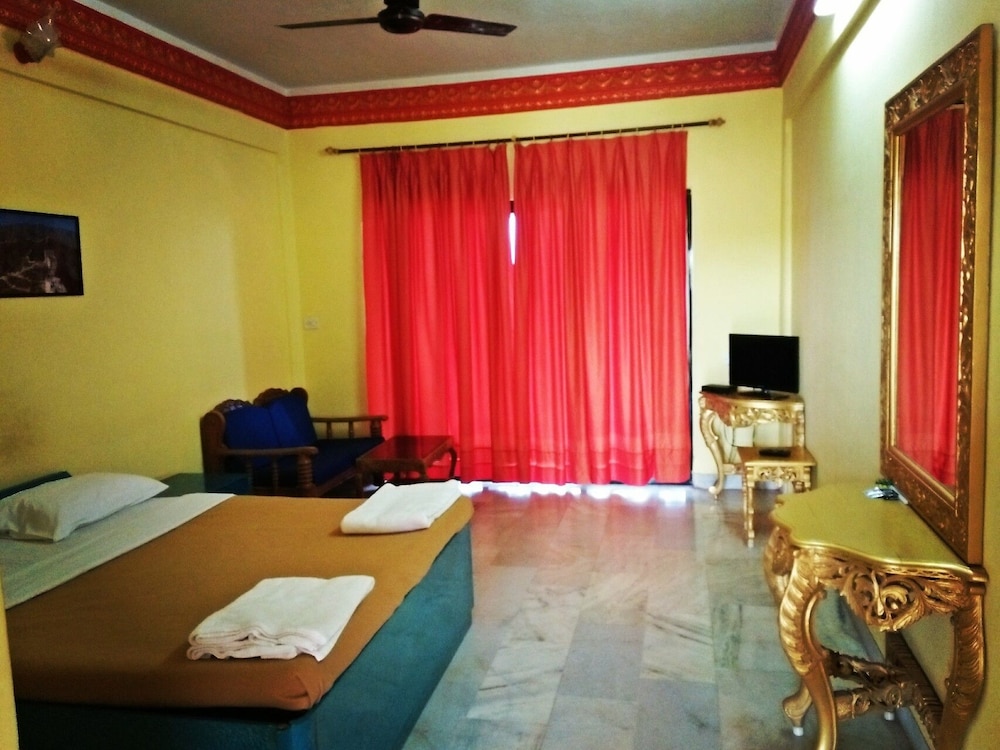 Deluxe Room A/C photo 1