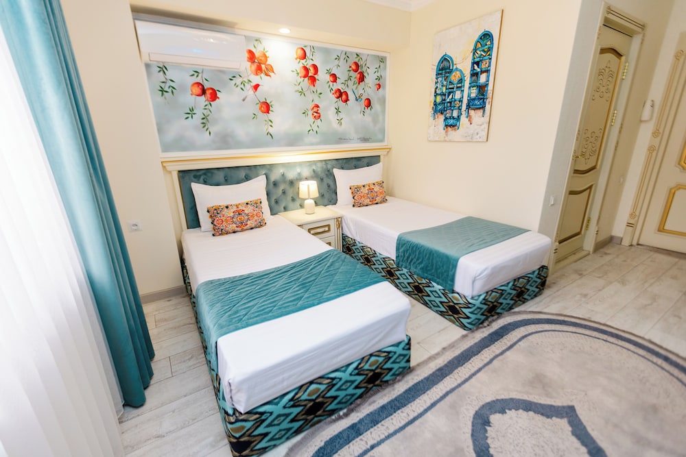 Standard Twin Room - Photo 1