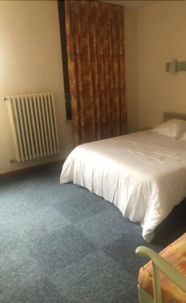 Standard Double Room photo 3