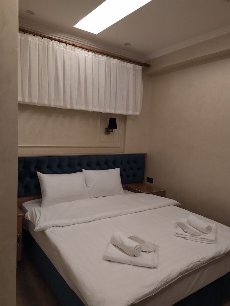Standard Double Room Single Use photo 2