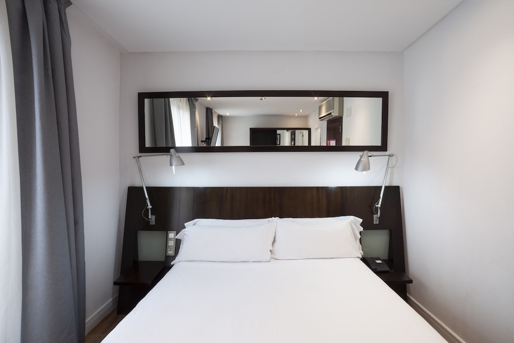 Triple Room - Photo 1