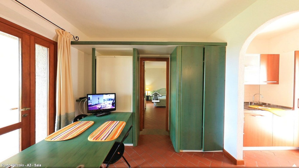 Classic Condo photo 3