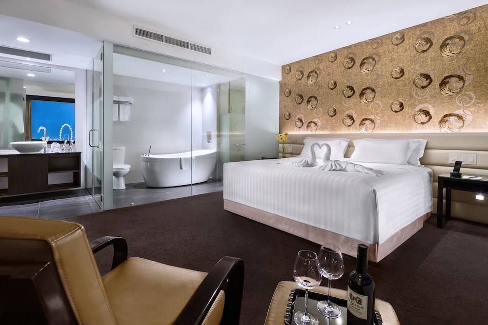 Executive Suite photo 2