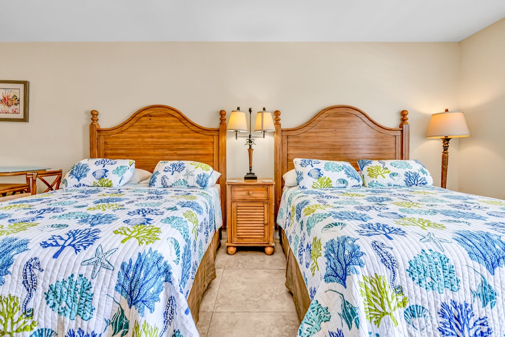 Superior Room, 2 Queen Beds, Kitchenette (2nd Floor)