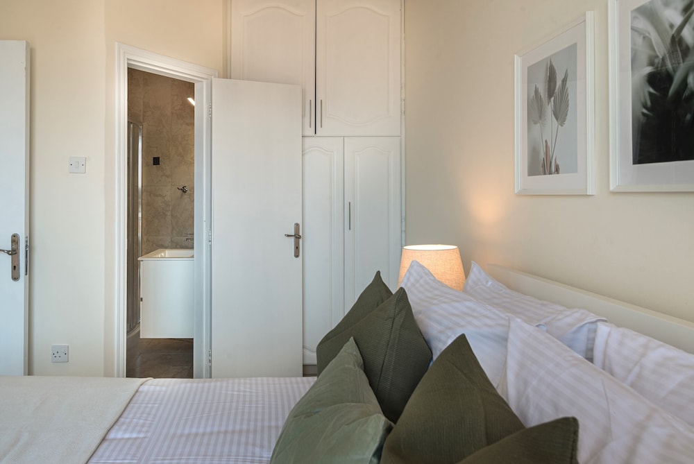 Luxury Apartment photo 3