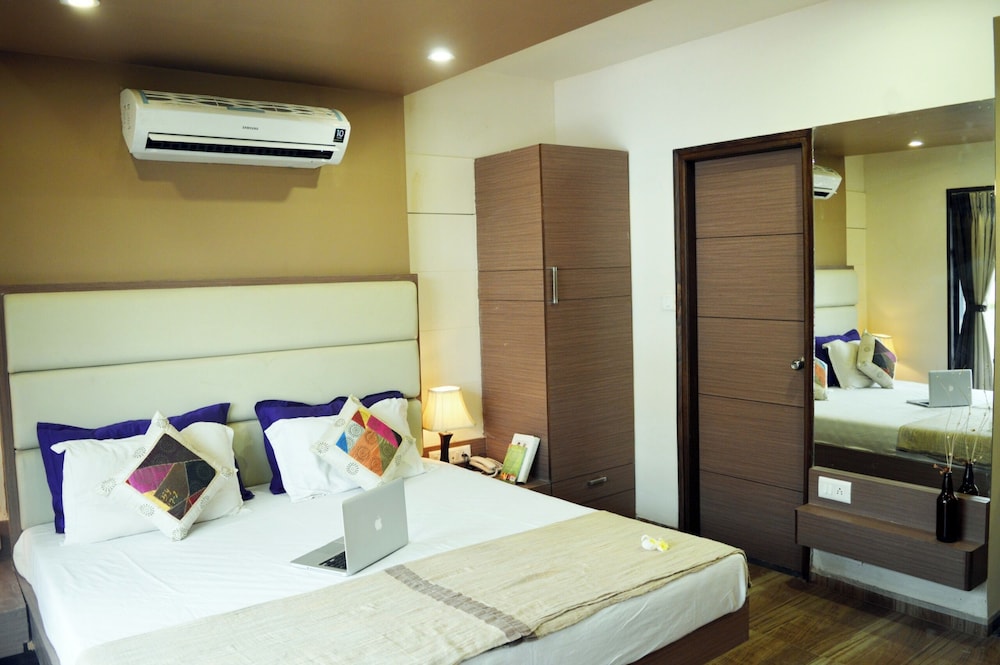 Executive Apartment, City View