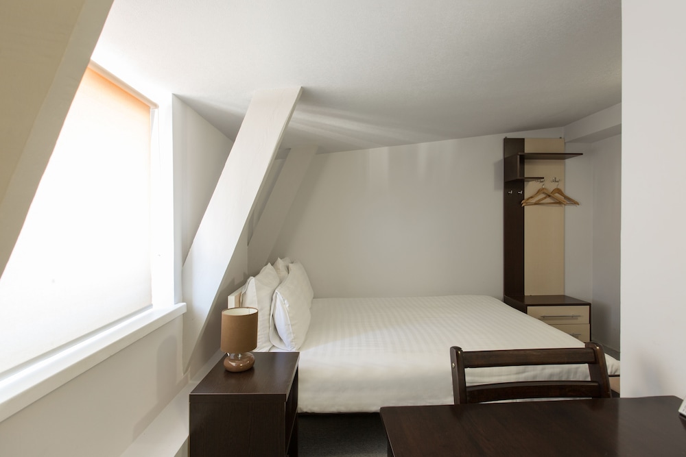 Economy Double Room photo 3