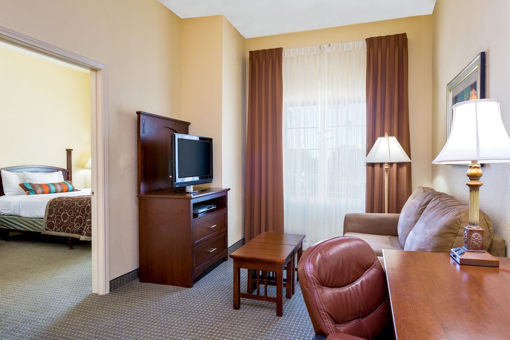 Suite, 1 Bedroom, Accessible Bathtub, Kitchen (Communications, Mobility) - Photo 1