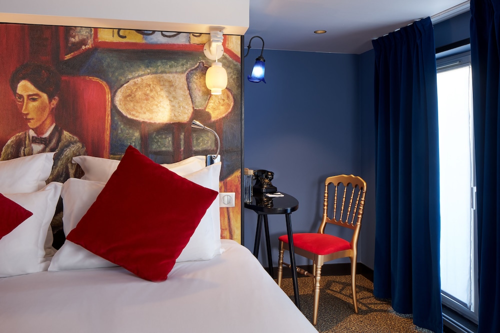 Classic Room, 1 Queen Bed, Balcony photo 2