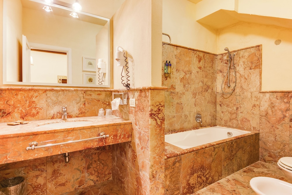 Classic Room (2 Adults) - Photo 4