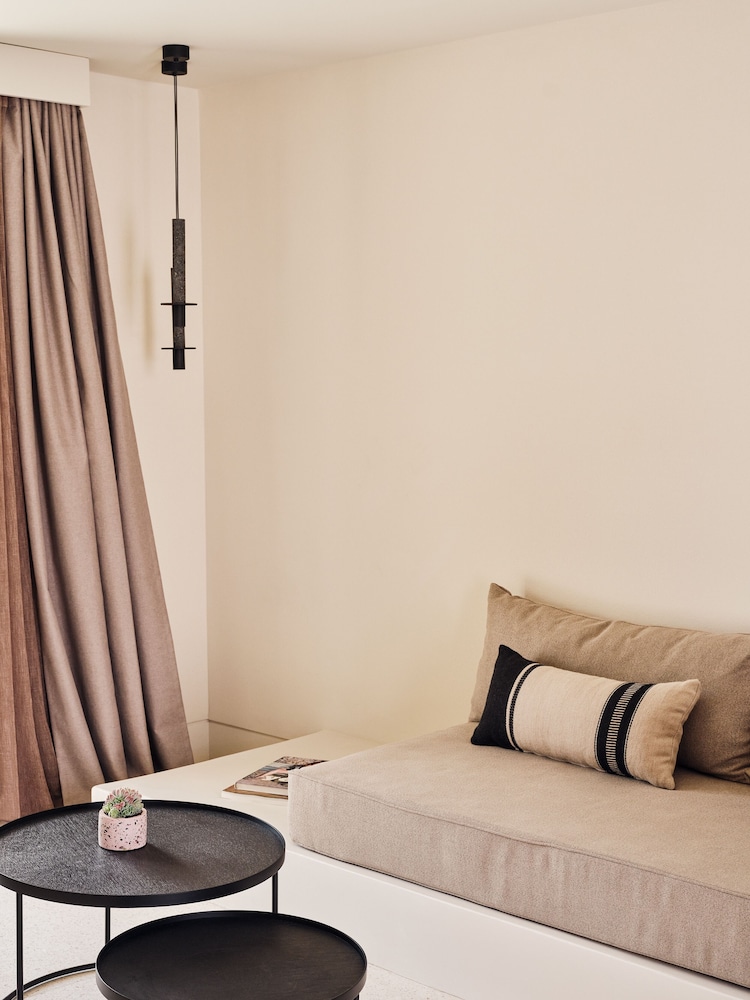 Harmonia Junior Balcony Suite - Photo 6
