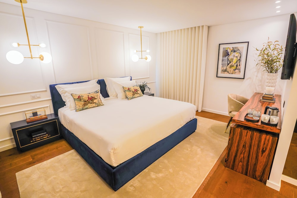 Deluxe Double or Twin Room - Photo 4