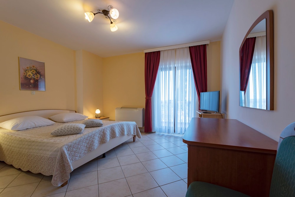 Double or Twin Room, Balcony photo 2