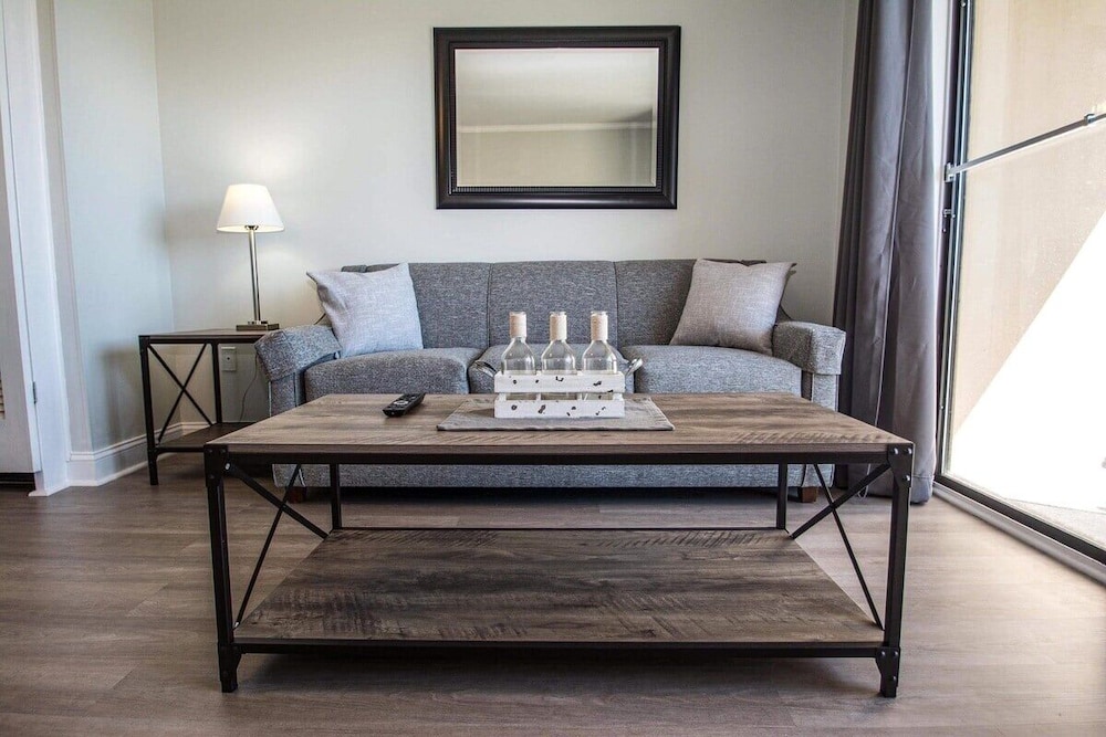 Condo, 1 Bedroom