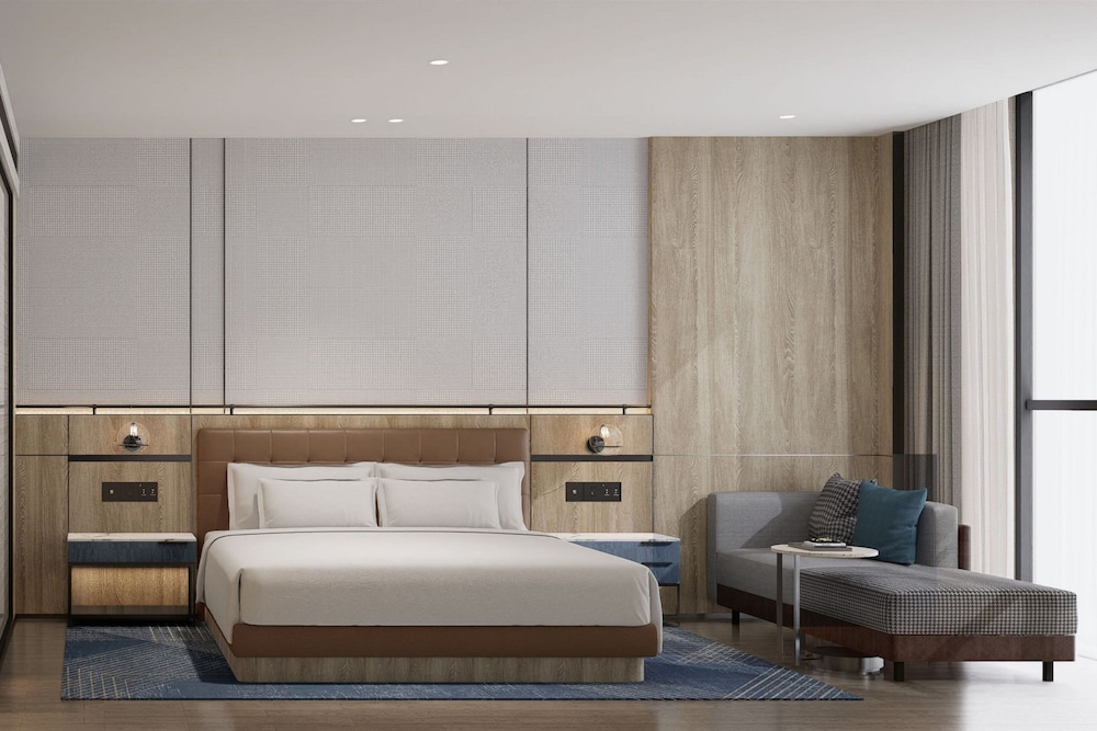Premium Room, 1 King Bed, City View