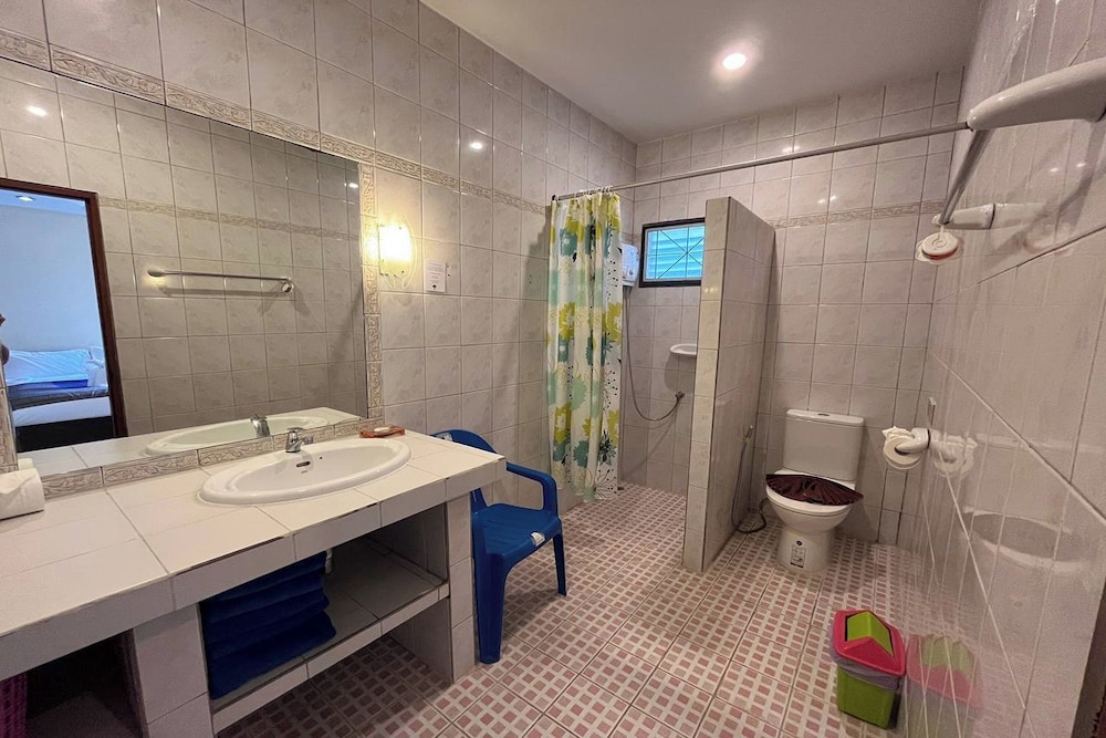 Suite - Photo 2