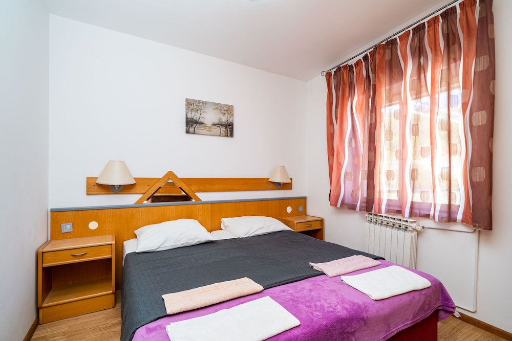 Apartment (Apartments Klis - Three-Bedroom Apart) photo 1