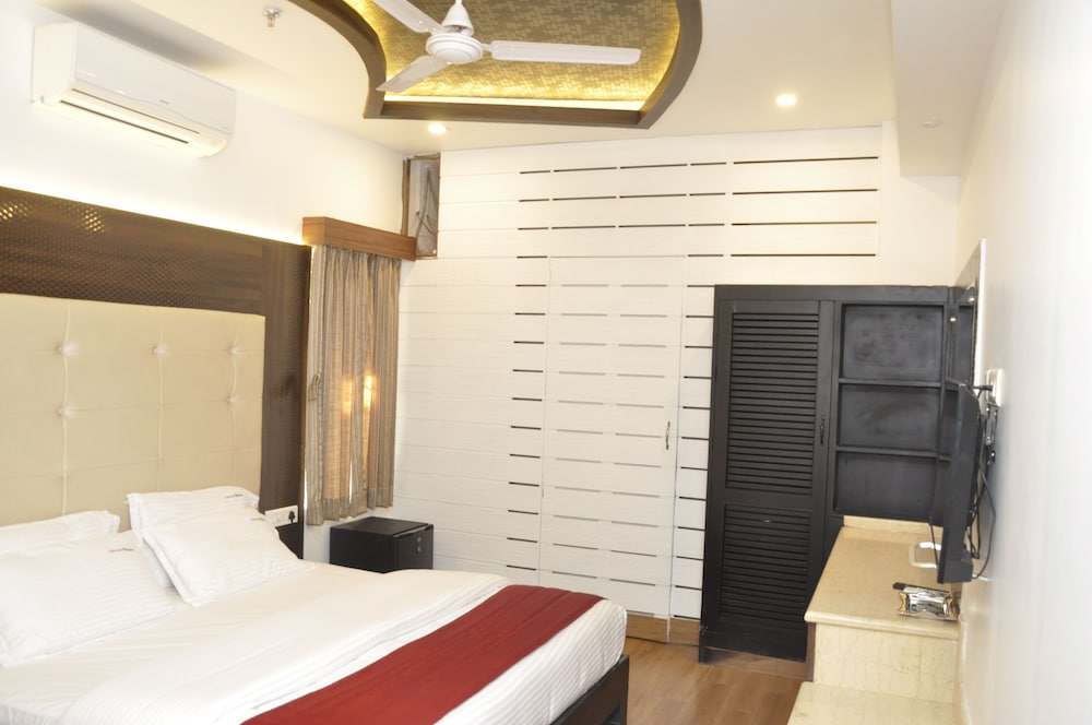 Grand Studio Suite photo 3