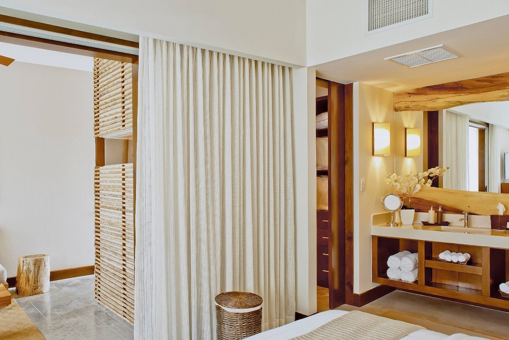 Suite, 2 Queen Beds, Resort View photo 2