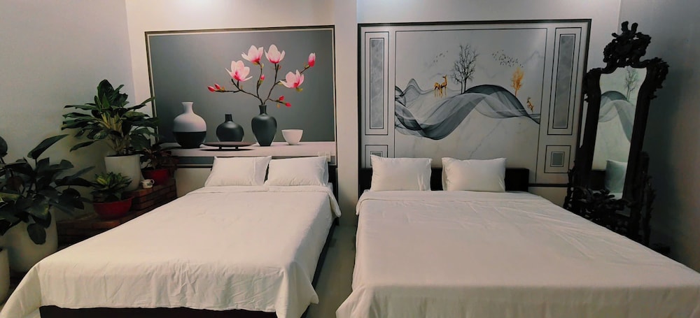 Family Studio, 2 Queen Beds, Non Smoking, Private Bathroom
