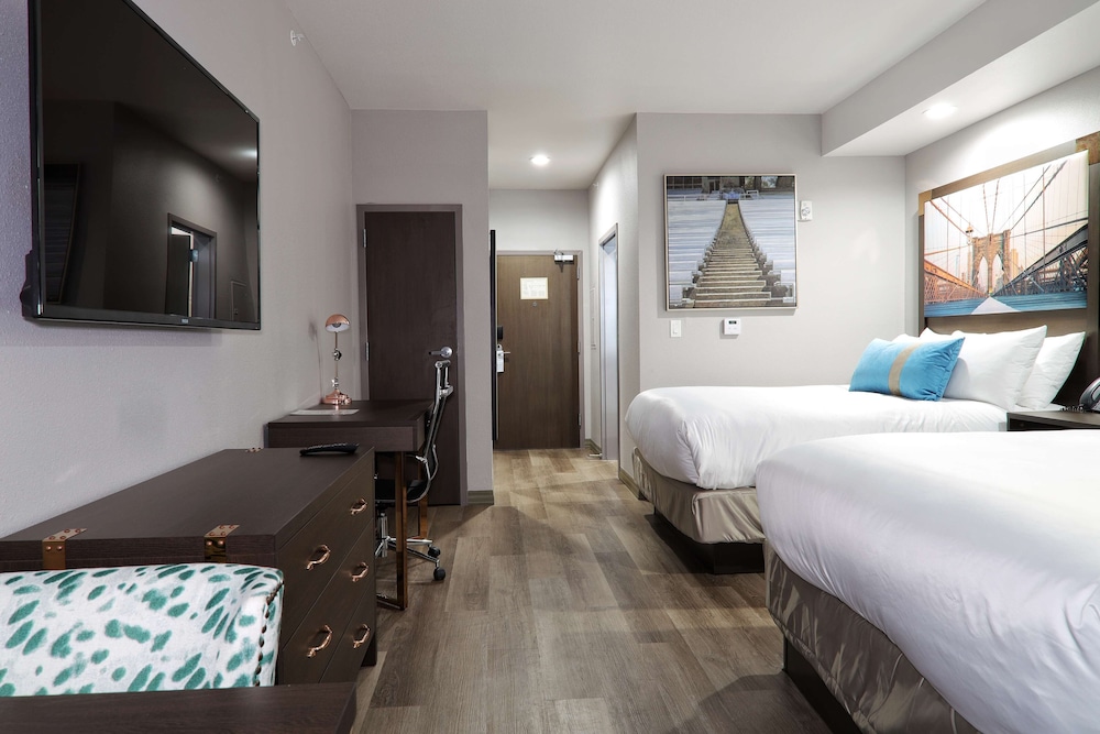 Suite, 2 Queen Beds, Accessible, Kitchenette (Kitchenette ) - Photo 3